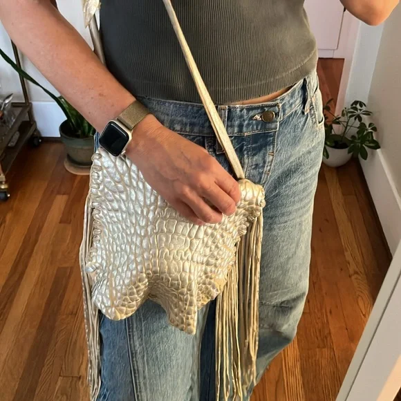 Mara Scalise Metallic Leather Fringe bag - Picture 3 of 14